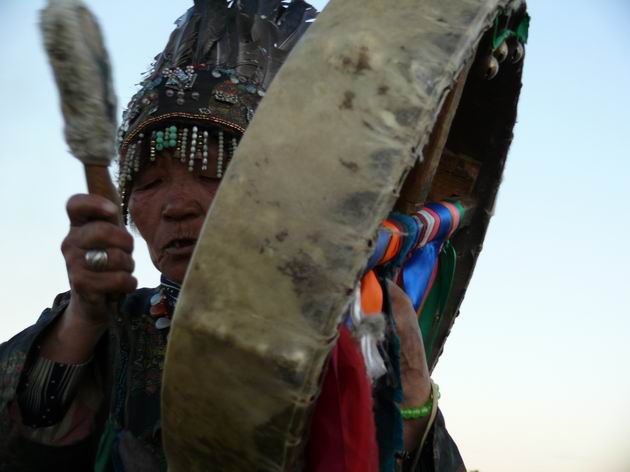 Камлание шамана